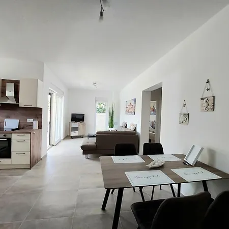 Adria Apartment *