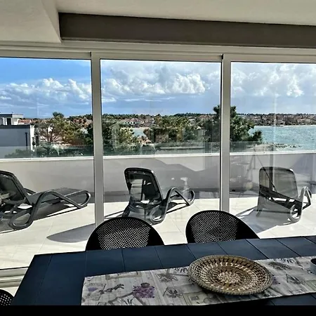 Adria Apartment Vir