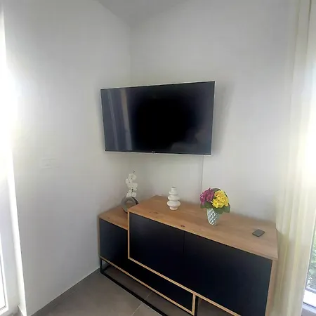 Apartment Adria Vir