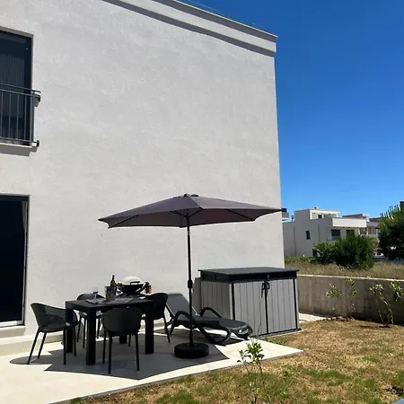 Adria Apartment Vir